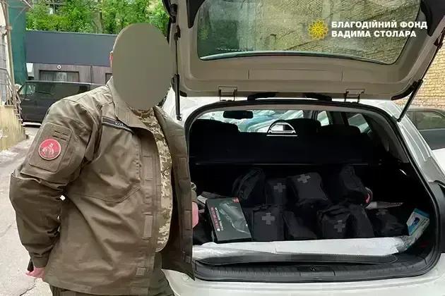 Soldiers of the Armed Forces of Ukraine received first aid kits and a thermal imager from the Vadym Stolar Foundation