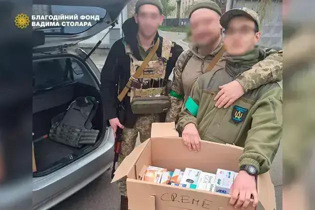 Волонтери фонду закупили та доставили медичні препарати для українських захисників